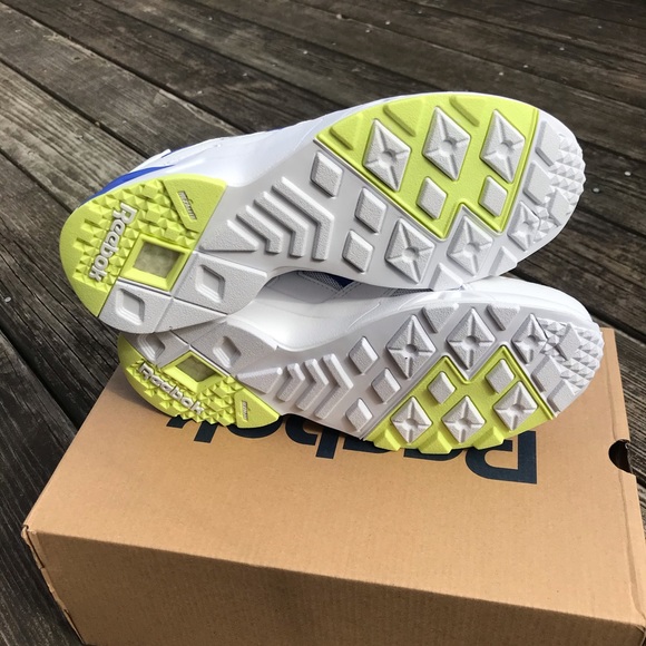 reebok sneakers aztrek